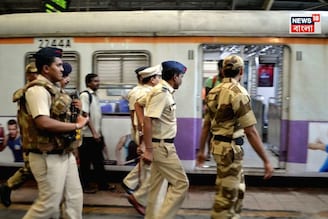 'আপনি কে? কোথায় যাবেন..?' গোলাপি সালোয়ার পরা মহিলাকে থামাল GRP, পরক্ষণে বেরিয়ে এল 'সত্যি'!