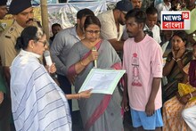 ভাঙা ব্রিজ, ভেসে যাওয়া চা বাগান পেরিয়ে দুর্গতদের পাশে মুখ্যমন্ত্রী! হাতে-হাতে তুলে দিলেন ত্রাণ