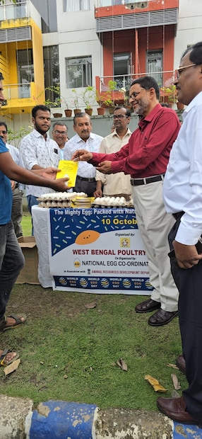 এই অনুষ্ঠানটি পশ্চিমবঙ্গ পোলট্রি ফেডারেশন-এর উদ্যোগে, ন্যাশনাল এগ কো-অর্ডিনেশন কমিটি (NECC)-এর সহ-আয়োজনে এবং পশ্চিমবঙ্গ সরকারের প্রাণী সম্পদ উন্নয়ন দফতরের সহযোগিতায় অনুষ্ঠিত হয়।