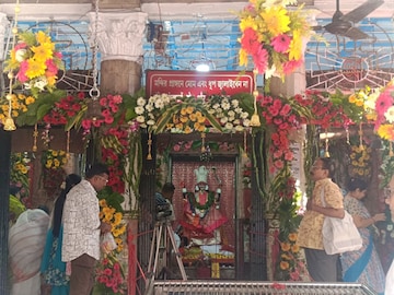 আর কিছুক্ষণেই কালীপুজো... সারা বাংলার মন্দিরে মন্দিরে কেমন ছবি? আর কিছুক্ষণেই কালীপুজো... সারা বাংলার মন্দিরে মন্দিরে কেমন ছবি?