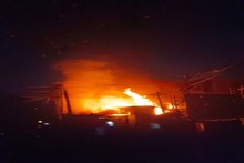 রবিবারের সন্ধ্যায় আগুন আতঙ্ক মানিকতলায়! ঘটনাস্থলে দমকলের ৫টি ইঞ্জিন!