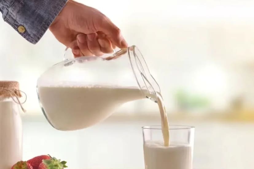 গভীর শ্বাস-প্রশ্বাসের অভ্যাস করুন: এটি আপনার পেশীগুলিতে আরও অক্সিজেন পরিবহণে সাহায্য করতে পারে এবং যে কোনও জমাট বাঁধা অংশ পরিষ্কার করতে সাহায্য করতে পারে। কঠোর পরিশ্রমের পর হঠাৎ করে থামবেন না। বরং, আপনার শরীরকে সুস্থ করে তুলতে হালকা, কম তীব্রতার কার্যকলাপ সহ ঠান্ডা হওয়া অনুশীলন করুন।