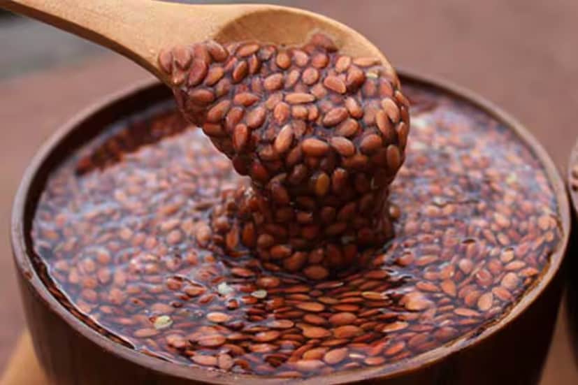 শরীরে কোলেস্টেরলের মাত্রা নিয়ন্ত্রণে তিসির বীজ এবং দারুচিনি অত্যন্ত কার্যকর বলে বিবেচিত হয়। এই দুটি উপাদানই হৃদরোগের ঝুঁকি কমায়।