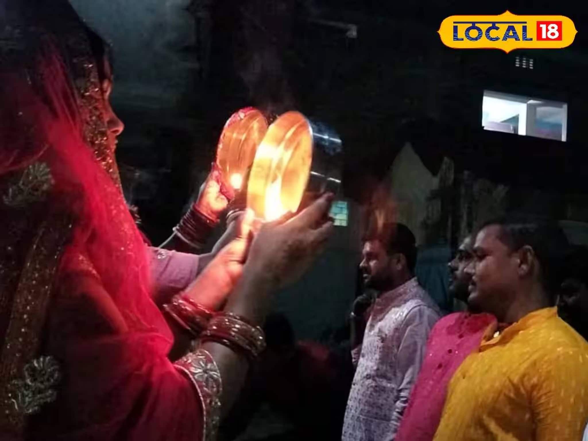 Karwa Chauth: স্বামীর মঙ্গল কামনায় নির্জলা উপোস! কীভাবে করতে হয় করবা চৌথ? এই ব্রতের মাহাত্ম্য, রীতিনীতি জানুন