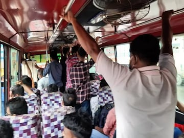 বাস দুর্ঘটনা বর্ধমানে