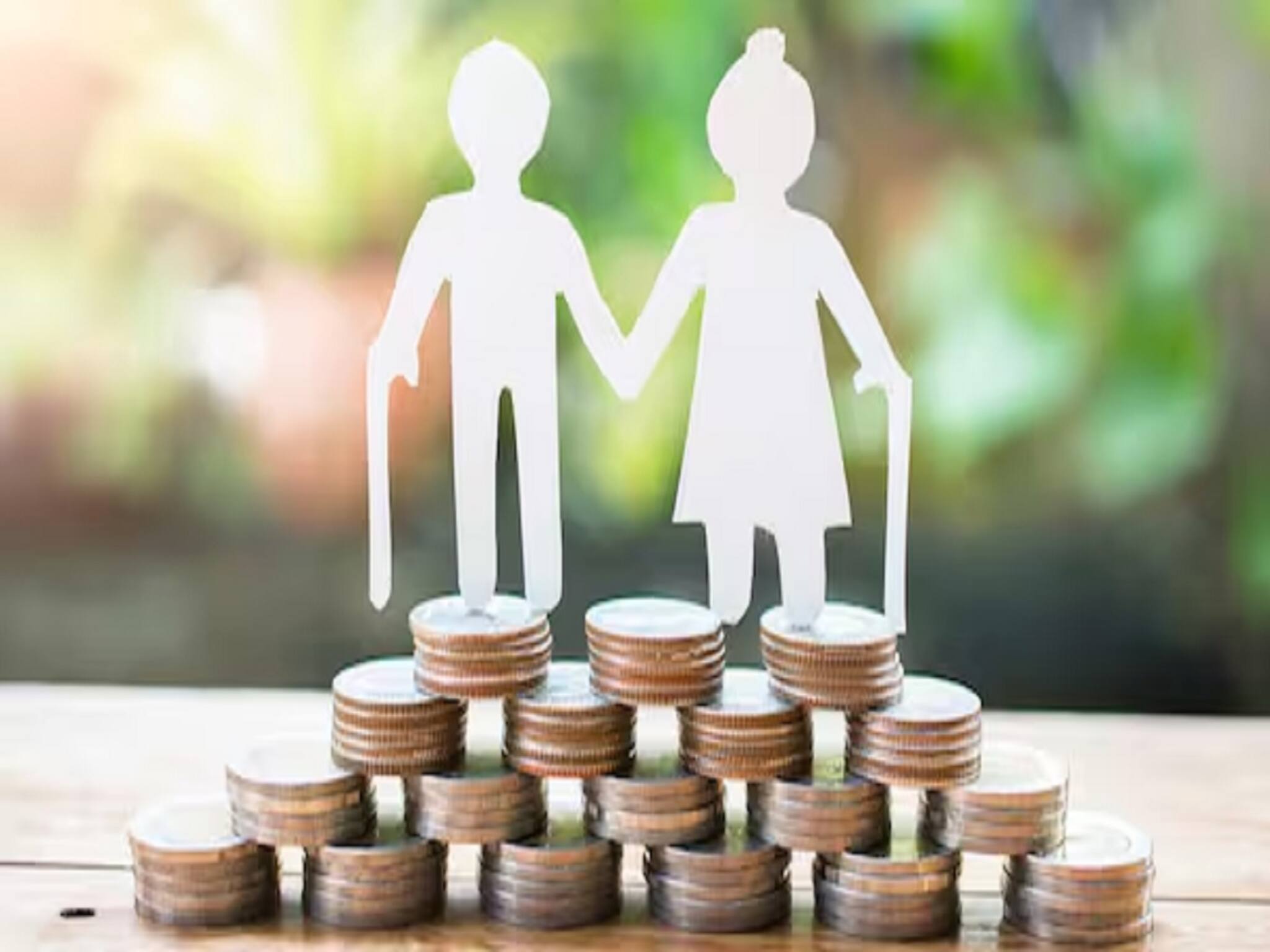 Retirement Planning: অবসর হোক মসৃণ, প্রবীণ নাগরিকরা এই নিরাপদ বিনিয়োগে মাসে ১১,০০০ টাকা আয় করতে পারেন