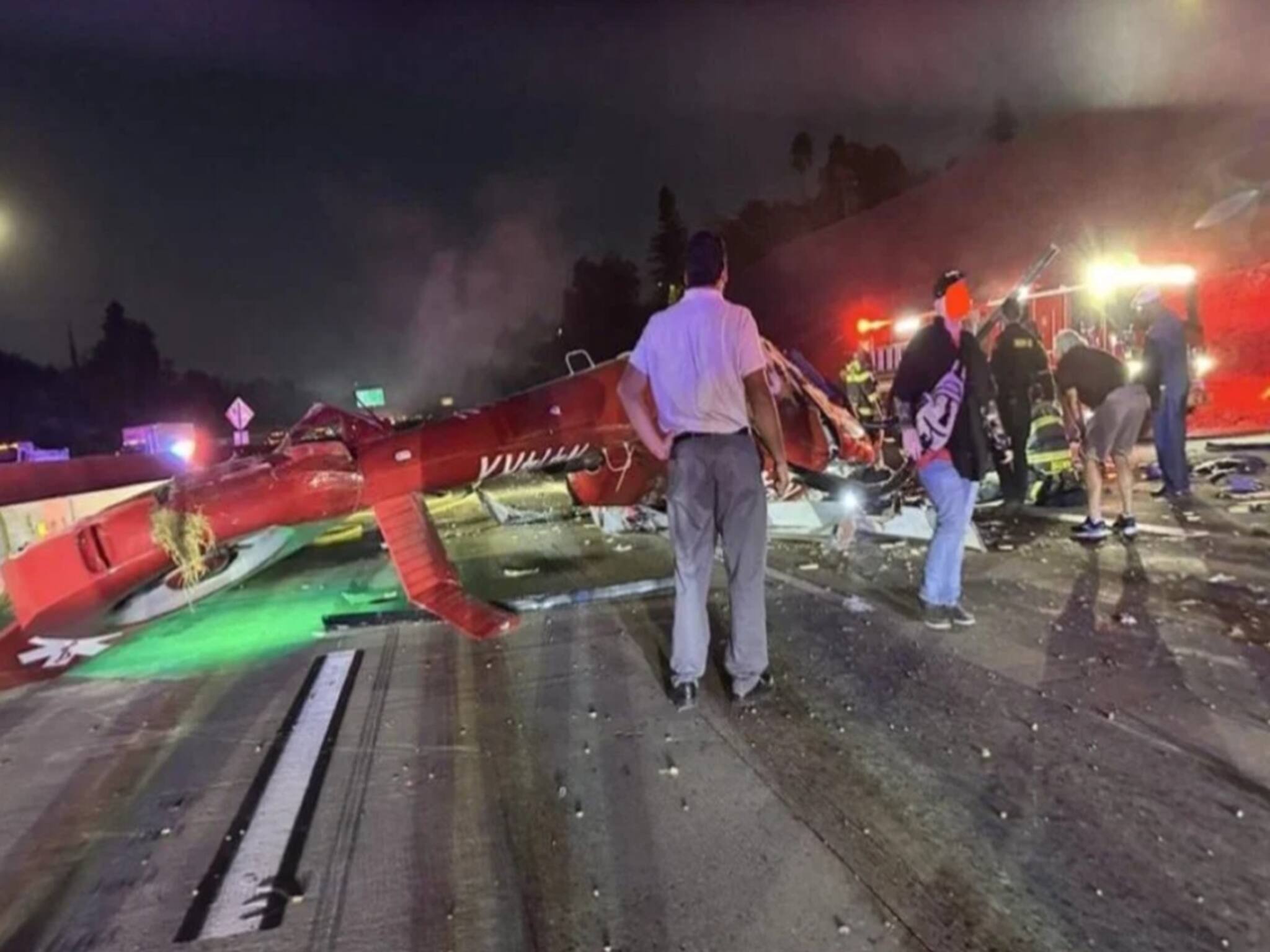 California Accident: ক্যালিফোর্নিয়ায় হাইওয়েতে মেডিক্যাল হেলিকপ্টার বিধ্বস্ত, আহত ৩