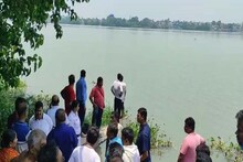 এসআইআর আবহেই চুঁচুড়ার গঙ্গার পারে ওগুলো কী! দেখেই চমকে উঠল সকলে! কী মিলল জানেন?