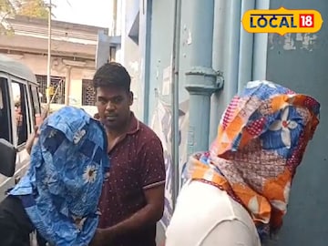 নিয়ে যাওয়া হচ্ছে অভিযুক্তদের।