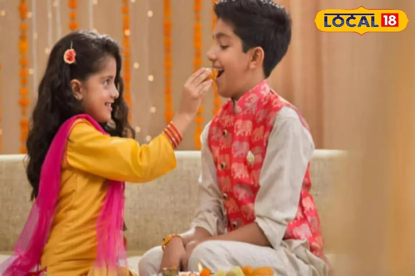 অমঙ্গল এড়াতে বোনেরা এই ভুল এড়িয়ে চলুন। প্রথমত, এদিন বোনেরা, শুভ সময় মনে রাখবেন। রাহু কাল চলাকালীন, ভাইফোঁটা এড়ানো উচিত। দ্বিতীয়ত, এই শুভ দিন একে অপরের সঙ্গে সংঘাতে জড়াবেন না৷ তৃতীয়ত ভাইয়ের দেওয়া কোনও উপহারকে অসম্মান করবেন না। এবং সবশেষে ভাইফোঁটা দেওয়ার সময় কালো রঙের পোশাক পরবেন না।