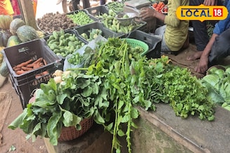 অবহেলায় পড়ে থাকা 'এইসব' জিনিস ভূত চরুর্দশীর বাজারের রাজা! কিনতে লম্বা লাইন
