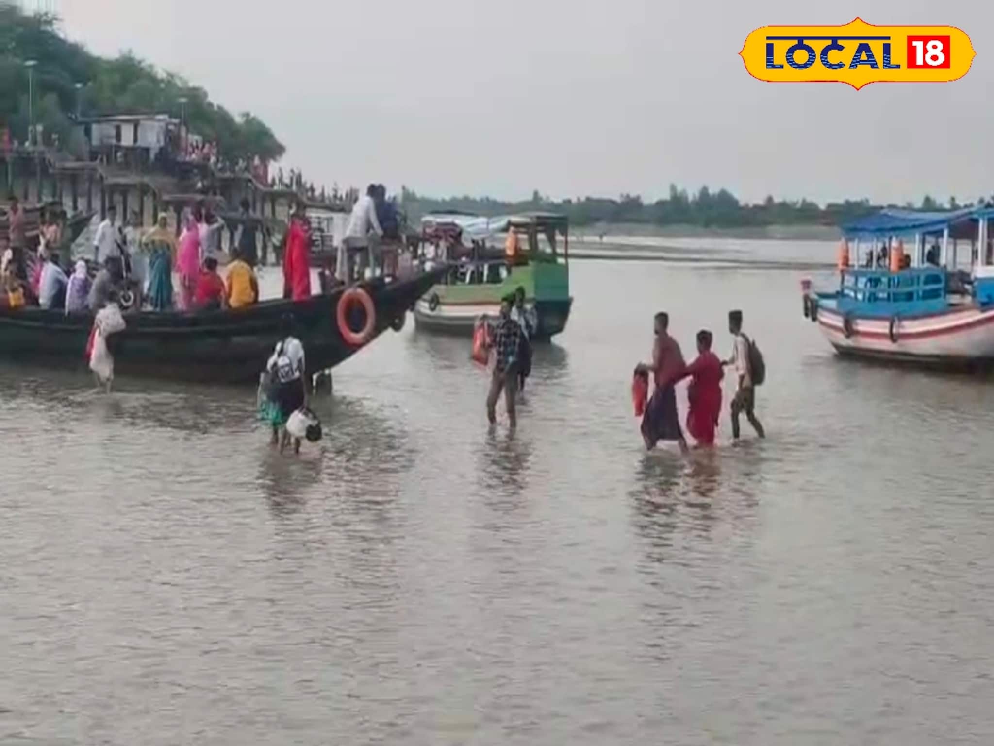 মাঝ নদীতে ভয়ঙ্কর কাণ্ড! আচমকা আটকে গেল নৌকা, তারপর কী হল? দেখুন ছবিতে