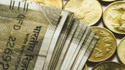 ২০১৭ সাল থেকে প্রতি বছর ১ ফেব্রুয়ারি কেন্দ্রীয় বাজেট পেশ করা হয়। ২০২৬ সালে ১ ফেব্রুয়ারি রবিবার পড়ছে, যা বাজেটটি সপ্তাহান্তে পেশ করার সম্ভাবনা বাড়িয়ে তুলেছে। কর্মকর্তারা উল্লেখ করেছেন যে, নতুন আর্থিক বছর, যা ১ এপ্রিল থেকে শুরু হয়, তার অনেক আগেই যাতে বাজেট অনুমোদিত হয়, তা নিশ্চিত করার জন্য এই নির্দিষ্ট তারিখটি গ্রহণ করা হয়েছিল।