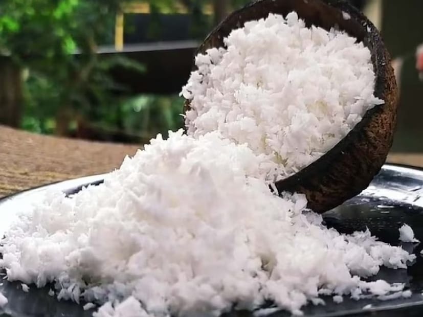 লো GI খাবারের সঙ্গে: কুচানো নারকেল ডাল, সবজি বা সালাদে মিশিয়ে খাওয়া যায়।চর্বি নিয়ন্ত্রণে রাখুন: জলপাই তেল বা বাদামের মতো স্বাস্থ্যকর ফ্যাটের সঙ্গে নারকেল খেলে স্যাচুরেটেড ফ্যাটের ক্ষতি কিছুটা কমে।