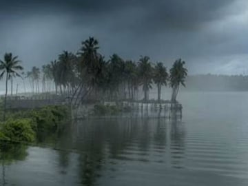 ঘূর্ণিঝড় মন্থার প্রভাবে টানা বৃষ্টির পূর্বাভাস ৪ দিন, ভিজবে কোন কোন জেলা? আবহাওয়ার আপডেট ঘূর্ণিঝড় মন্থার প্রভাবে টানা বৃষ্টির পূর্বাভাস ৪ দিন, ভিজবে কোন কোন জেলা? আবহাওয়ার আপডেট
