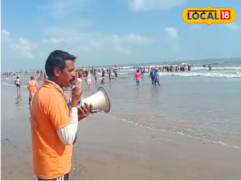তবে সতর্ক রয়েছে প্রশাসন। শুক্রবারও বাড়তি নজরদারি দেখা গিয়েছে দিঘায়। দফায় দফায় মাইকিং করে পর্যটকদের সতর্ক করা হয়, যেন কেউ উত্তাল অবস্থায় সমুদ্রে নামার চেষ্টা না করেন। প্রশাসনের পক্ষ থেকে বলা হয়েছে, সমুদ্র এখনও সম্পূর্ণ স্বাভাবিক নয়, তাই নিরাপত্তার জন্য কোনও উৎসুক পর্যটক যাতে সমুদ্র পা ভেজাতে না নামেন তার জন্য প্রশাসন সতর্ক। ছুটি কাটাতে আসা বহু পর্যটক এই নিষেধাজ্ঞায় হতাশ হলেও অনেকেই নিরাপদ দূরত্বে দাঁড়িয়ে সমুদ্রের রূপ উপভোগ করছেন।