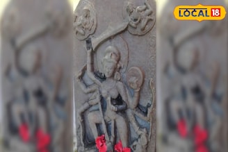 নদীতে জাল ফেলতেই উঠল প্রাক-পাল যুগের মহিষমর্দিনী মূর্তি! উদ্ধারে পুলিশ পৌঁছতেই সে-কী কাণ্ড