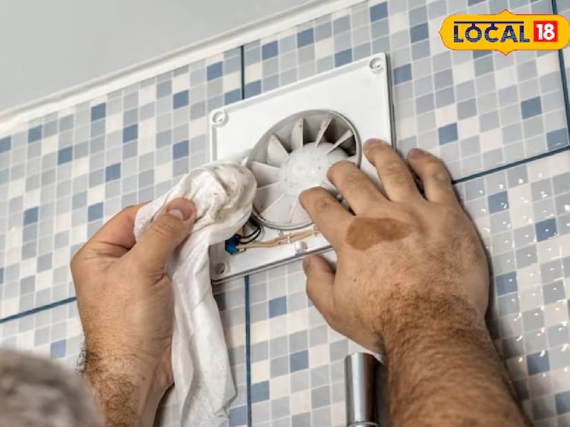 অনেকে উৎসবের আগে বাড়ি ঝকঝকে করার সময় ফ্যান পরিষ্কার করতে গিয়ে বিপাকে পড়েন। কিন্তু এবার আপনাকে আর দুশ্চিন্তা করতে হবে না। এমন একটি ঘরোয়া উপায় রয়েছে যার মাধ্যমে একেবারেই ফ্যান না খুলেই মাত্র পাঁচ মিনিটে ঝকঝকে পরিষ্কার করে ফেলতে পারবেন।