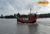 সাগরে মাছ ধরতে গিয়ে ডুবে গেল ট্রলার, ১৬ ফিরলেও এখনও খোঁজ নেই দু'জনের