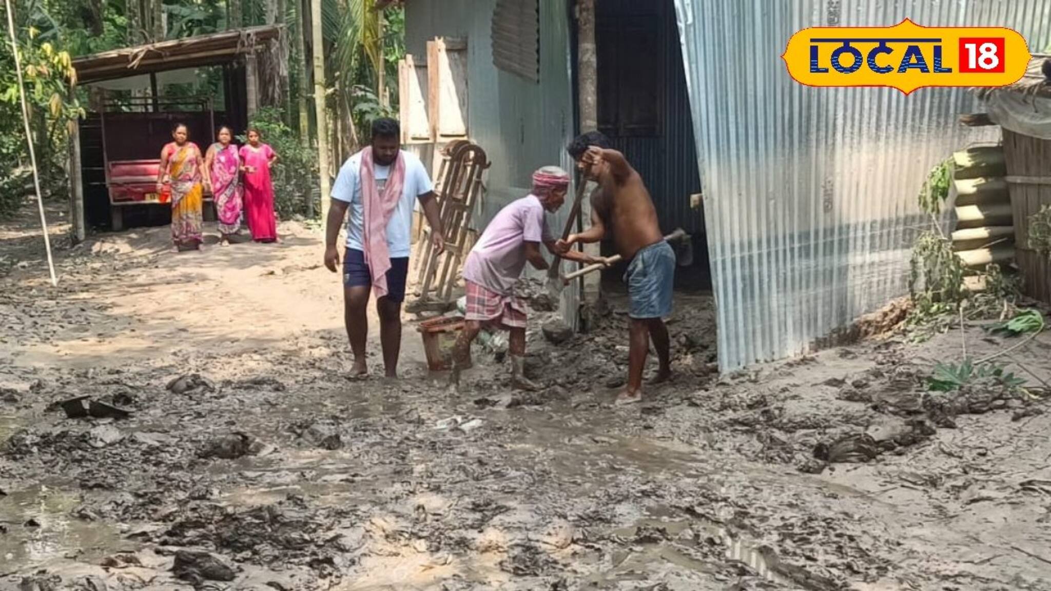 দুর্যোগ কেটেছে, কাটে নি আতঙ্ক! রান্নাটুকুও করার জো নেই বাড়িতে,কীভাবে দিন কাটছে বাসিন্দাদের