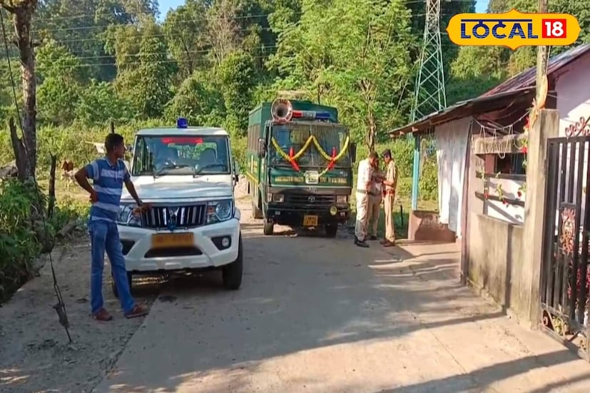 বন বিভাগের পক্ষ থেকে জানানো হয়েছে, যেসব কৃষকের জমিতে হাতির পাল ঢুকে ফসল নষ্ট করেছে, তাঁদের সরকারি নিয়ম অনুযায়ী ক্ষতিপূরণ দেওয়া হবে। কৃষকদের পাশে থাকার আশ্বাসও দিয়েছে দফতর। গরুমারা ডিভিশনের অতিরিক্ত বনাধিকারী রাজীব দেব বলেন, “মানুষ ও বন্যপ্রাণীর সংঘাত রোধে সচেতনতা সবচেয়ে জরুরি। হাতি তাড়াতে গিয়ে নিজের জীবন বিপন্ন করবেন না। দূর থেকে দেখুন, সঙ্গে সঙ্গে আমাদের খবর দিন, আমরাই ব্যবস্থা নেব।”