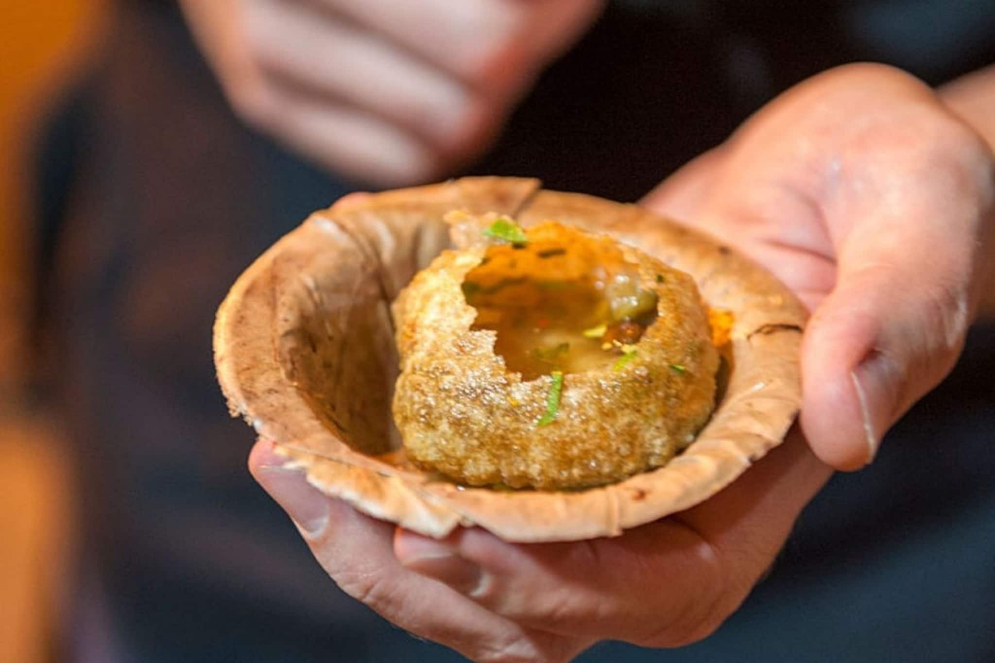 ১০০ টাকায় 'Unlimited Fuchka', দূর-দূরান্ত থেকে ছুটে আসছে মানুষ, কোথায় পাওয়া যাচ্ছে?