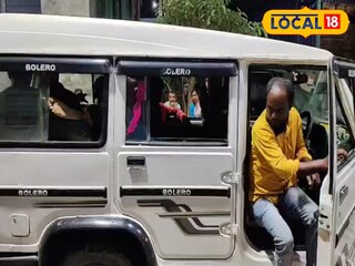 আহতের হাসপাতালে ভর্তি করা হয়