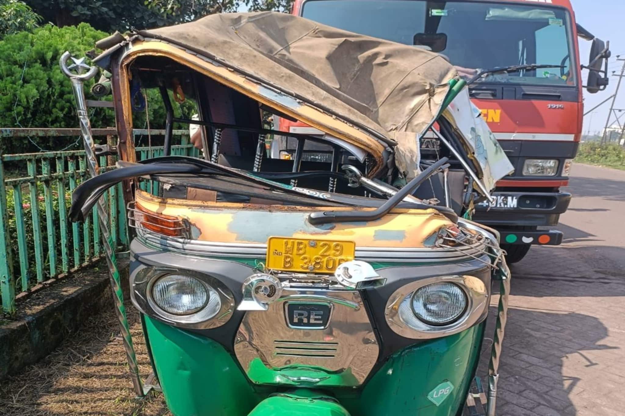 ভয়াবহ দুর্ঘটনা হলদিয়ায়! অটোয় ধাক্কা তেল ট্যাঙ্কারের, মুহূর্তে মৃত্যু ৩ জনের!