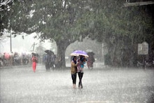 সঙ্গে ছাতা না থাকলে কিন্তু ভুগবেন! দু' ঘণ্টার মধ্যে এই জেলায় ধেয়ে আসছে ঝড়-বৃষ্টি! তালিকায় আপনার জেলা নেই তো? বড় আপডেট দিল হাওয়া অফিস