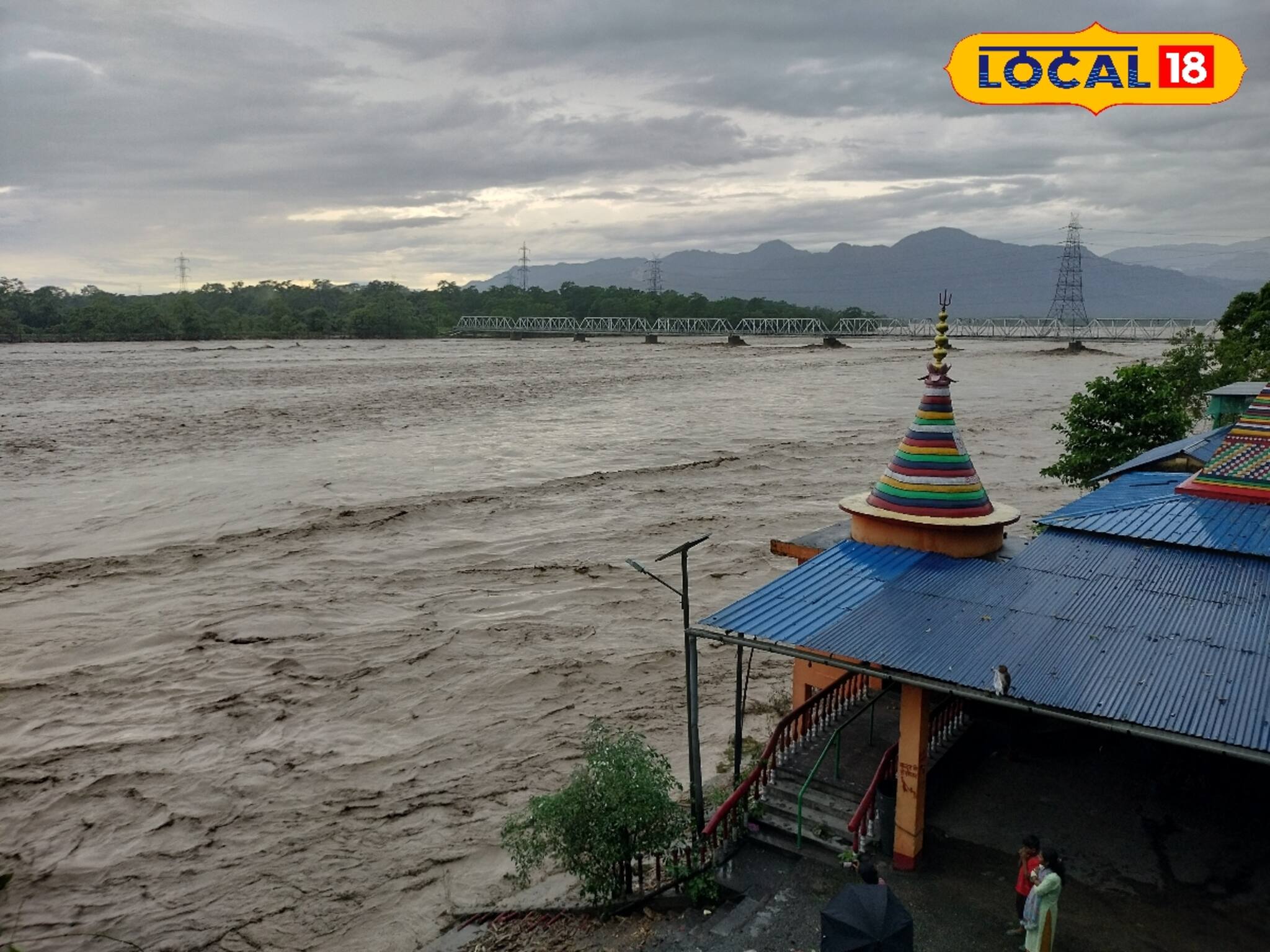 Heavy Rainfall : হাসিমারায় রেকর্ড বৃষ্টি, 'লাল চোখ' দেখাচ্ছে তোর্ষা, নজর দিতে ভয় লাগবে! চোখের পাতা এক করার উপায় নেই