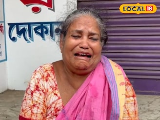 ৪ দিন না খেয়ে রাস্তায় ঘুরে বেড়ানো বৃদ্ধার পাশে দাঁড়ালেন ২ মহিলা পুলিশ!