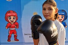 বাবা সাফাইকর্মী, বিদেশের মাটিতে মেয়ে গড়লেন ইতিহাস! লড়াইয়ের গল্প সকলের শোনা উচিৎ