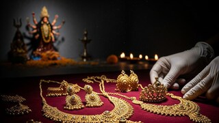 কালীপুজোর রাতেই চুরি গেল ঠাকুরের গয়না।