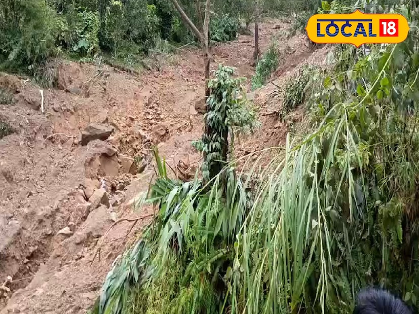 পুজো পরবর্তী বৃষ্টি ধ্বংসলীলা চালিয়েছে উত্তরবঙ্গে। পার্বত্য এলাকায় জনজীবন বিপর্যস্ত। প্রাণ গিয়েছে বহু মানুষের। প্রকৃতির রোষ থেকে মুক্তি পাওয়া যাবে কবে? সেই চিন্তা এখন গ্রাস করেছে পাহাড়ের বাসিন্দা থেকে পর্যটক, সকলের। এমন পরিস্থিতি আগামী কয়েকদিনের আবহাওয়ার দিকে তাকিয়ে রয়েছেন মানুষ। কিন্তু কবে কমবে বৃষ্টি? বড় আপডেট দিয়েছে আলিপুর আবহাওয়া দফতর। (ছবি ও তথ্য - পার্থ প্রতিম সরকার) পুজো পরবর্তী বৃষ্টি ধ্বংসলীলা চালিয়েছে উত্তরবঙ্গে। পার্বত্য এলাকায় জনজীবন বিপর্যস্ত। প্রাণ গিয়েছে বহু মানুষের। প্রকৃতির রোষ থেকে মুক্তি পাওয়া যাবে কবে? সেই চিন্তা এখন গ্রাস করেছে পাহাড়ের বাসিন্দা থেকে পর্যটক, সকলের। এমন পরিস্থিতি আগামী কয়েকদিনের আবহাওয়ার দিকে তাকিয়ে রয়েছেন মানুষ। কিন্তু কবে কমবে বৃষ্টি? বড় আপডেট দিয়েছে আলিপুর আবহাওয়া দফতর। (ছবি ও তথ্য - পার্থ প্রতিম সরকার)