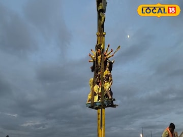 মাল নদীতে হাইড্রার সাহায্যে শুরু হল প্রতিমা নিরঞ্জন পর্ব