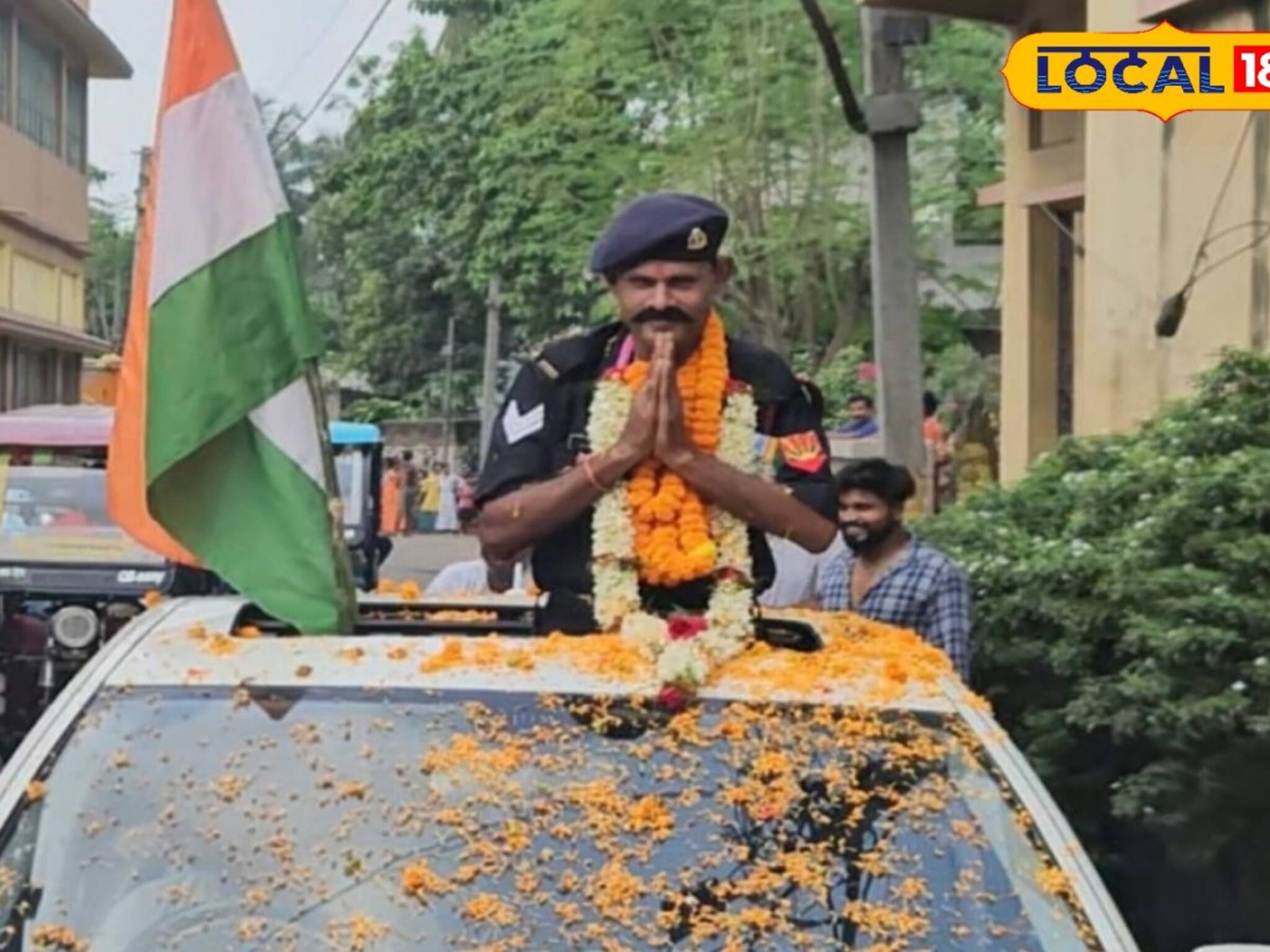 কৃষক পরিবারের ছেলে সেনা জওয়ান! অবসর নিয়ে ফিরতেই রাজকীয় সংবর্ধনা, ছবিতে দেখুন
