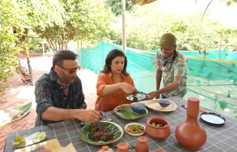 যে যুগে সেলিব্রিটিদের ডায়েট প্রোটিন এবং অভিনব স্মুদির উপর বেশি জোর দেওয়া হয়, সেই যুগে জ্যাকি শ্রফ একটি প্রাচীন ভারতীয় খাবার খেয়ে চলেছেন। চলচ্চিত্র নির্মাতা ফারাহ খান পুণের কাছে তাঁর মনোরম ফার্মহাউসে যাওয়ার সময়ে অভিনেতা তাঁর ঘরে তৈরি, স্বাস্থ্যকর খাবার খেতে দিয়েছিলেন। বিশেষ কোনও পদ ছিল না। ছিল শুধু দই-ভাত।