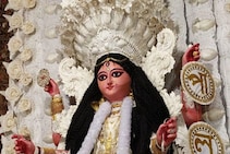 জগদ্ধাত্রী পুজোর আগেই ধন-ধামাকা! বুধ-মঙ্গলের জোড়া যোগে তিন রাশির জীবনে সোনালি সময়!