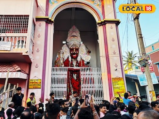 বড়বেলুনের বড় মা! ২১ ফুটের প্রতিমার নিরঞ্জন হয় কীভাবে, জানলে চমকে যাবেন