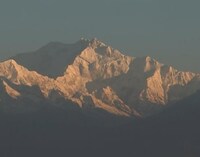 ঝকঝকে আকাশ দার্জিলিঙে, দেখা মিলল কাঞ্চনজঙ্ঘার 