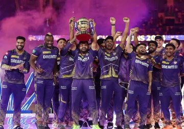 ৩০ কোটি টাকার ক্রিকেটার! আইপিএল নিলামে সব রেকর্ড আজ ভেঙে দেবে কেকেআর!