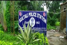 Kultali: টিউশন থেকে ফিরে বাবা-মায়ের সঙ্গে ব্রেকফাস্ট, তারপর ঘরে চলে যায়! এরপর যা ঘটল কুলতলির পড়ুয়ার সঙ্গে...! অস্বাভাবিক ঘটনা