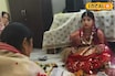 নিজের মেয়েকে লক্ষ্মীরূপে পুজো করলেন মা! পথ দেখিয়েছিলেন শ্বশুর