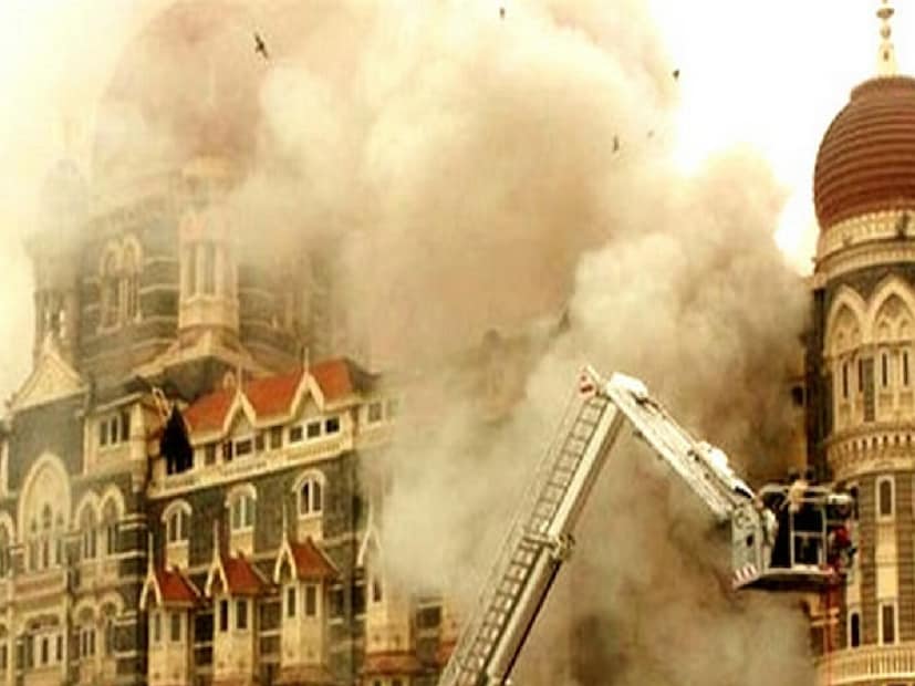 ২৬/১১ হামলার পর ইংল্যান্ডের ভারত সফর বাতিল করা হয়েছিল।২০০৮ সালে, মুম্বাইতে ২৬/১১ সন্ত্রাসী হামলার কারণে ইংল্যান্ড তাদের ভারত সফর বাতিল করে। ইংল্যান্ড দল এখানে ৭ ম্যাচের ওডিআই সিরিজ খেলছিল, যেখানে ভারত ৫-০ ব্যবধানে লিড ধরে রেখেছিল, কিন্তু নিরাপত্তার কথা মাথায় রেখে ইংল্যান্ড দুটি ম্যাচ না খেলেই সফর বাতিল করার সিদ্ধান্ত নেয়।