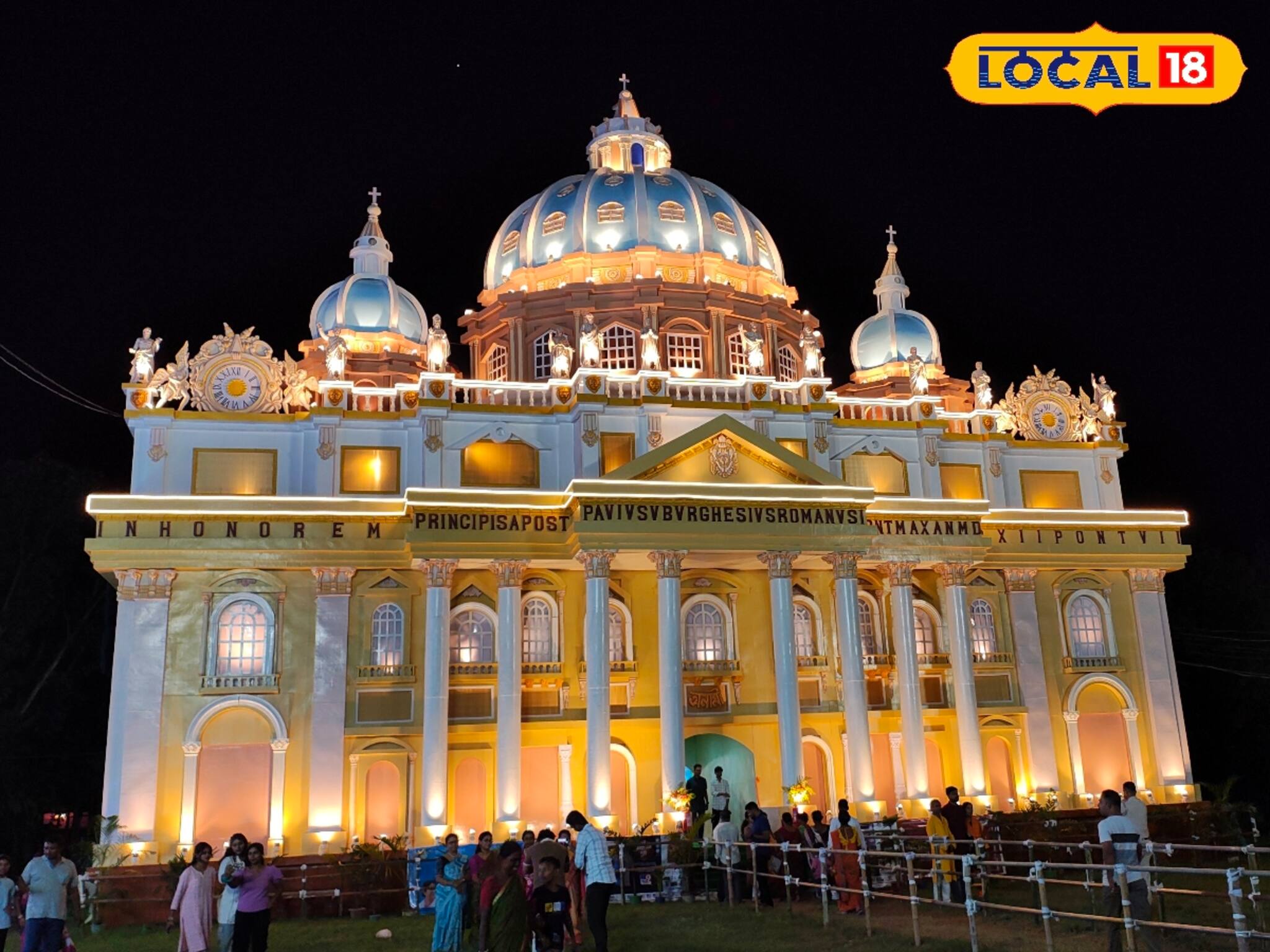 পুজোর থিমে ভ্যাটিকান সিটির সেন্ট পিটার্সবার্গ, চর্চায় 'এই' মণ্ডপ! কেন এমন আয়োজন?