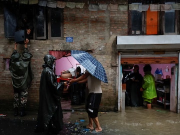 নেপালে বন্যার আশঙ্কা Image: Reuters