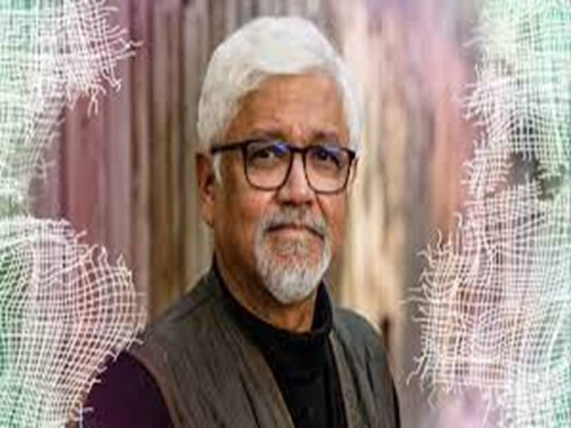 ১৯১৩ সালে রবীন্দ্রনাথ ঠাকুর নোবেল বিজয়ী হওয়ার পর আর কোনও ভারতীয় এই পুরস্কার পাননি। তিনি মজা করে বলছেন, অরুন্ধতী রায় ও সালমান রুশদি হতে যাচ্ছেন না, দুঃখিত। কারণ, একজন অ্যাকটিভিস্ট, অন্যজন বেশি খ্যাত।