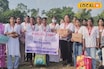 নিজেদেরই টানাটানির সমসার, পাশে দাঁড়ানোর লোক নেই! তবুও ওঁদের কাজ দেখুন
