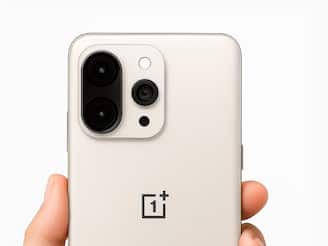 ৫০MP ট্রিপল ক্যামেরা ও ১২০W ফাস্ট চার্জিং-সহ লঞ্চ হল OnePlus 15, ভারতে আসছে কবে? জেনে নিন