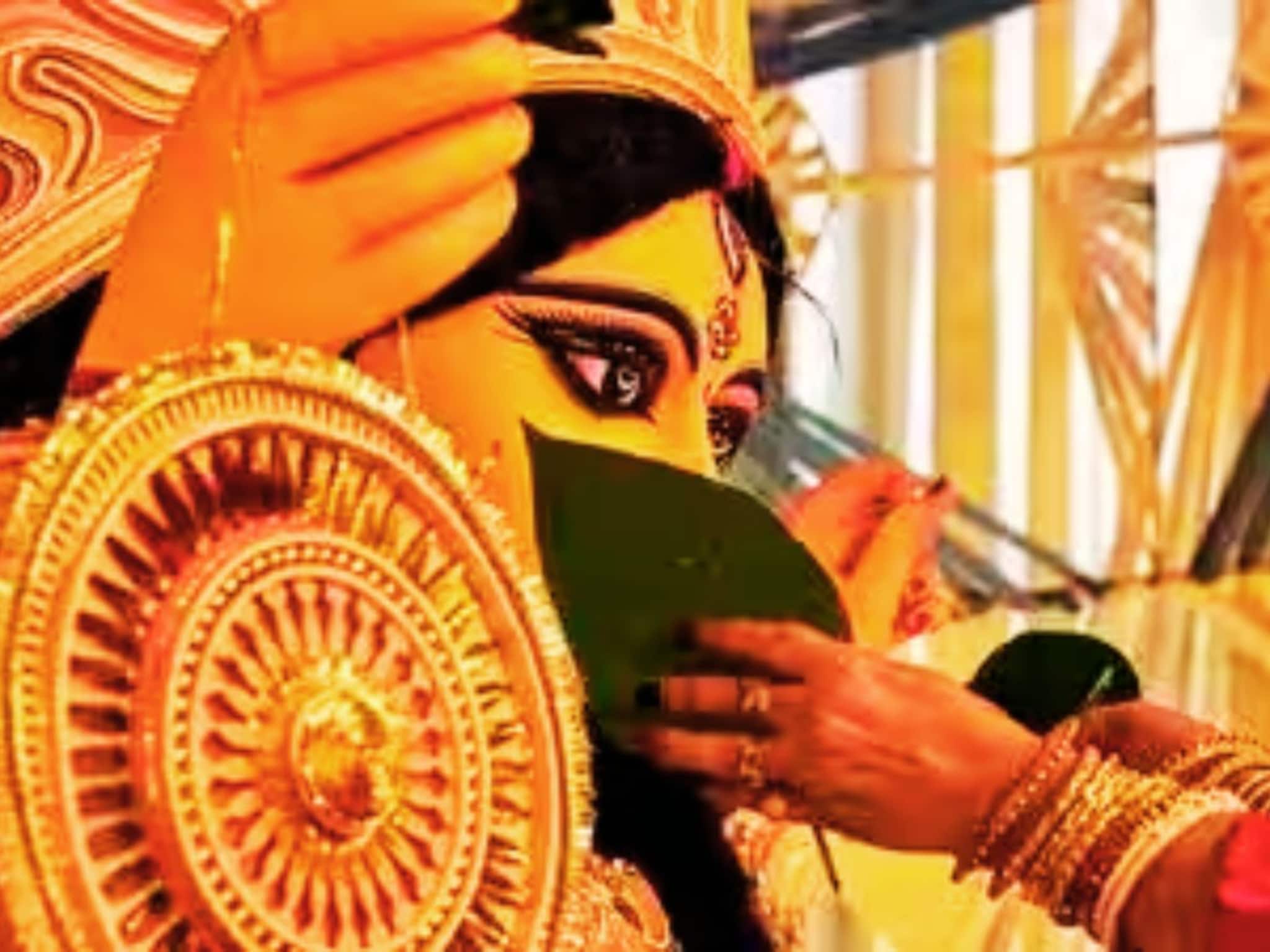 Bijoya Dashami 2025: রাত পোহালেই বিজয়া দশমী...! খবরদার করবেন না এই ৫ ভুল, ঘোর অমঙ্গল, চরম বিপর্যয়ে সব ছারখার! জীবন হবে নরক